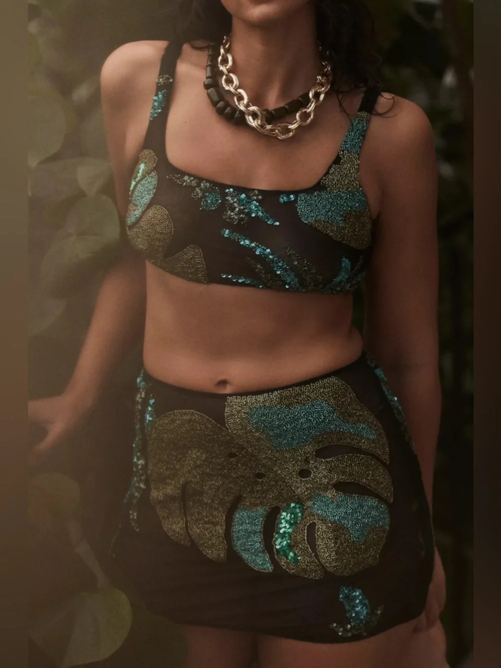 ANTHROPOLOGIE CELANDINE BEADED MESH CROP TOP IN BLACK - Picture 8 of 9